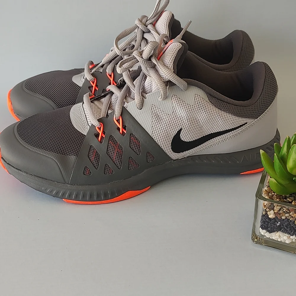 Nike Men's Gray and Orange Athletic Shoes